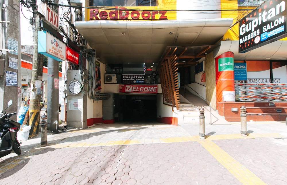 Reddoorz Timog Avenue Quezon City 53/58