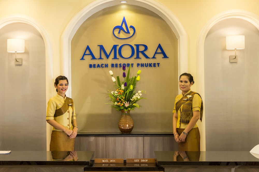 Amora Beach Resort Phuket 10/75