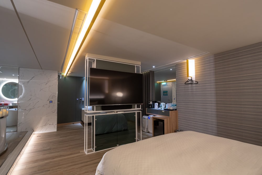 168 Motel Zhongli 2 24/54