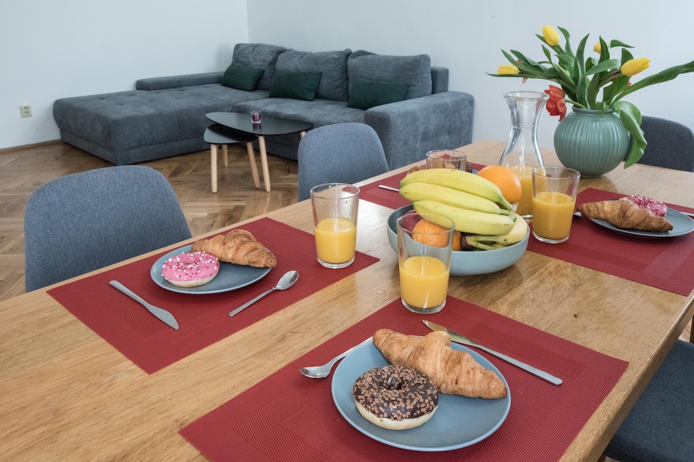 White Swan Boutique Apartments 42/58