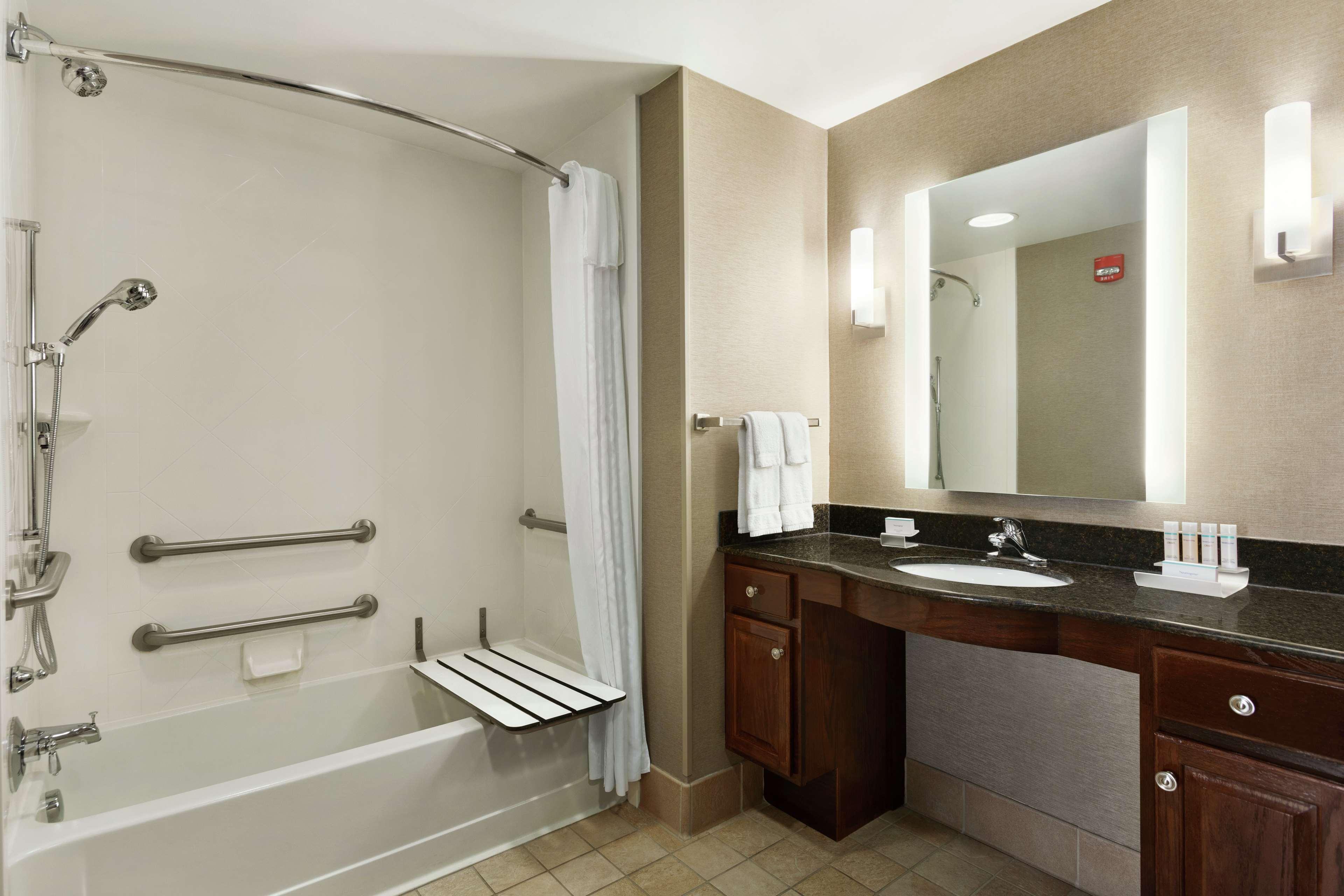 Room, 1 King or 2 Queen Beds, Sofa, Accessible, Homewood Suites by Hilton York 3/5
