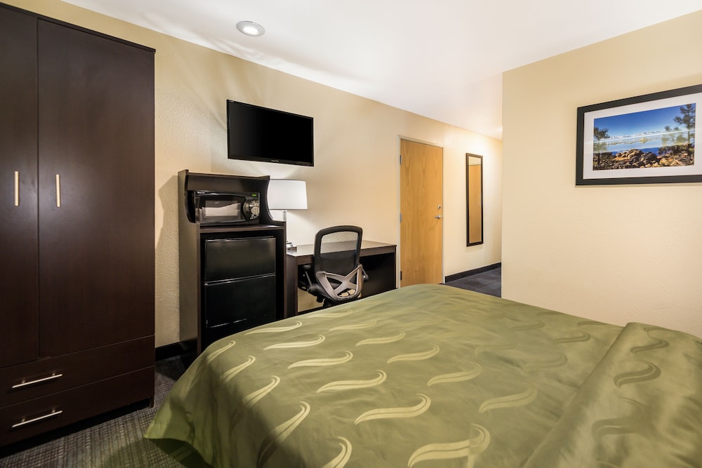Quality Inn and Suites near NAS Fallon 16/30