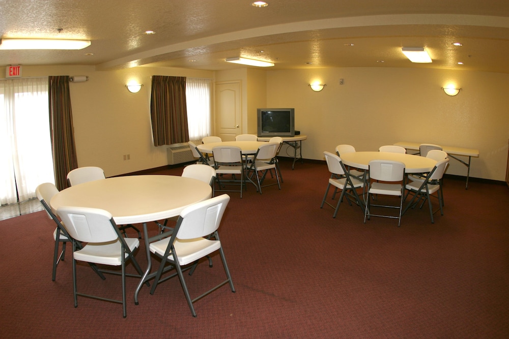 Murphys Suites 53/66