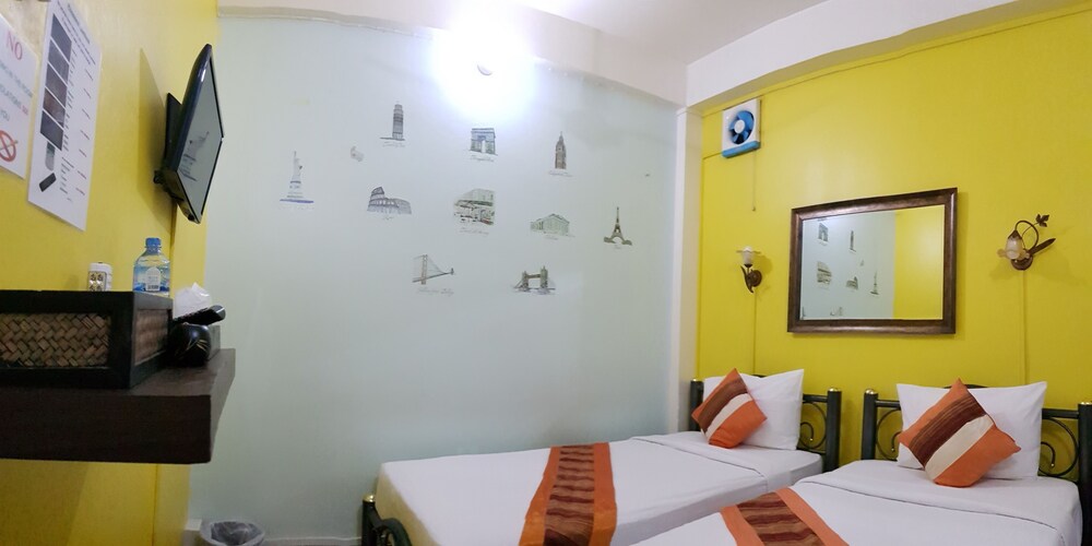 Phonepaseuth Hotel 25/55