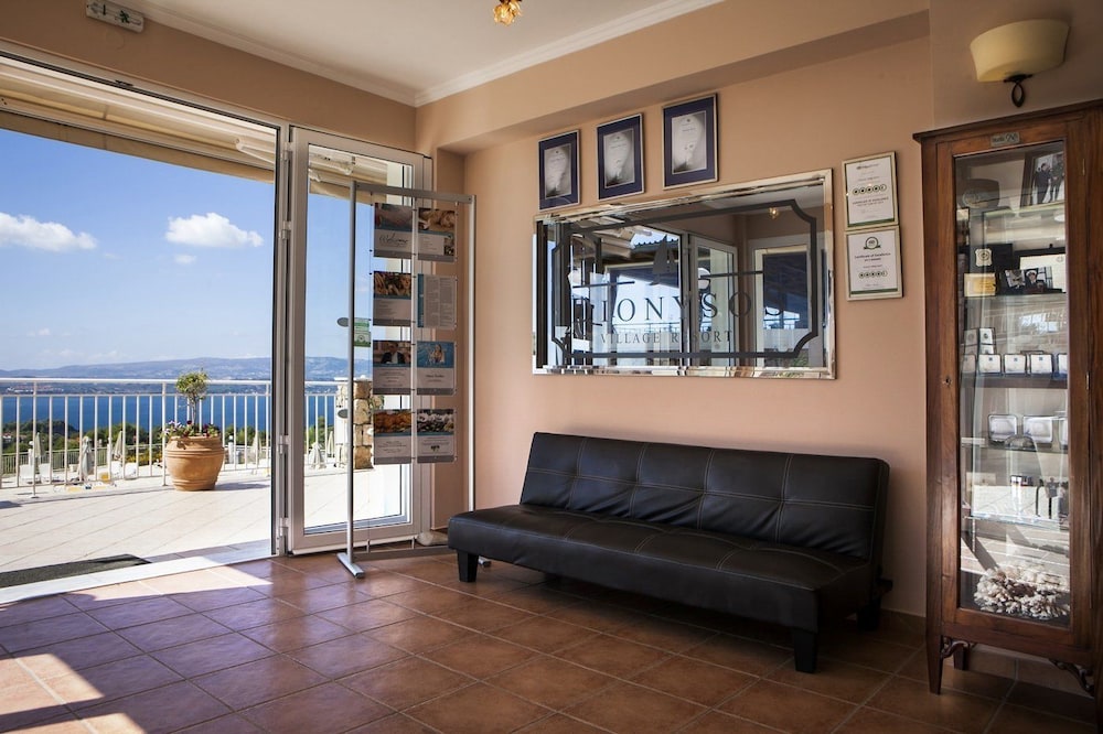 Dionysos Village Resort 25/50