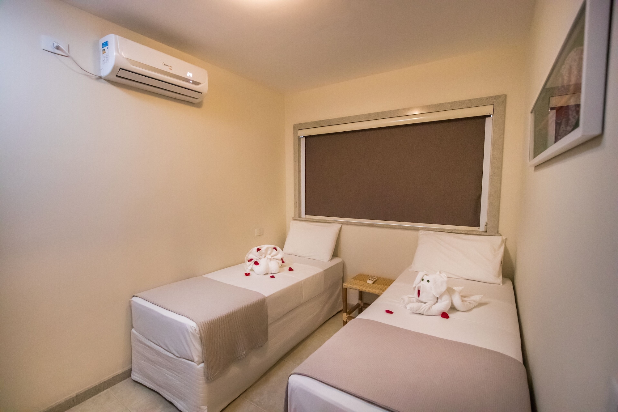 Family Suite, 1 Double and 4 Single Beds