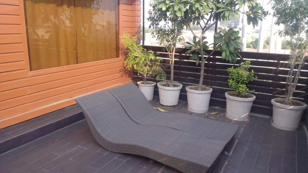 Udman Panchshila Park by Ferns N Petals 4/51