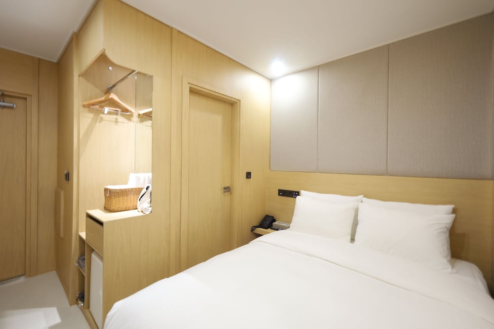 Nestly Hotel Seomyeon 31/61