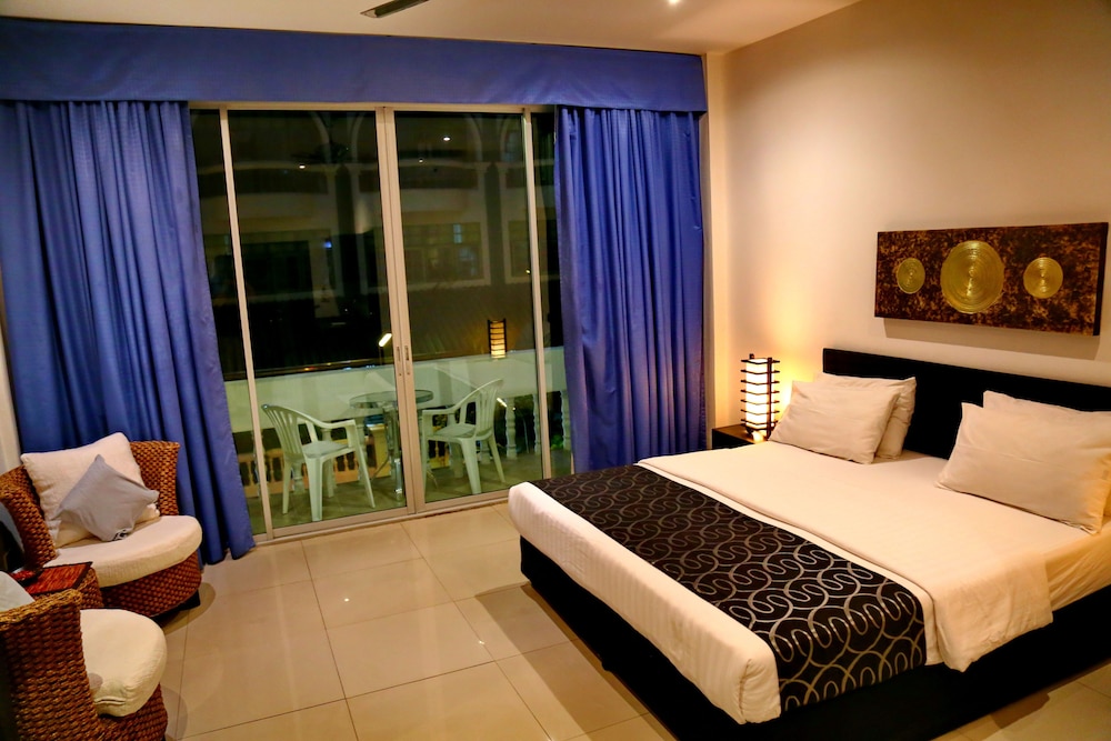 East Suites 24/73