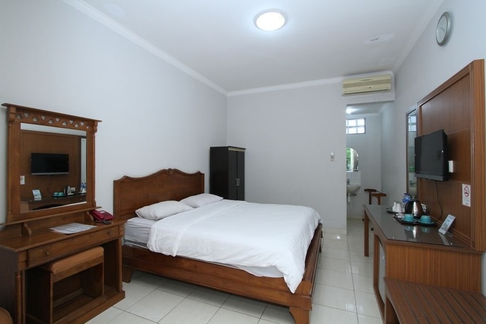 Hotel Besar Purwokerto 11/50