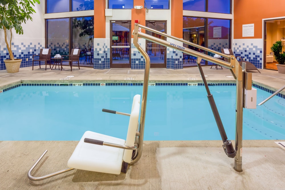 swimming pool spa