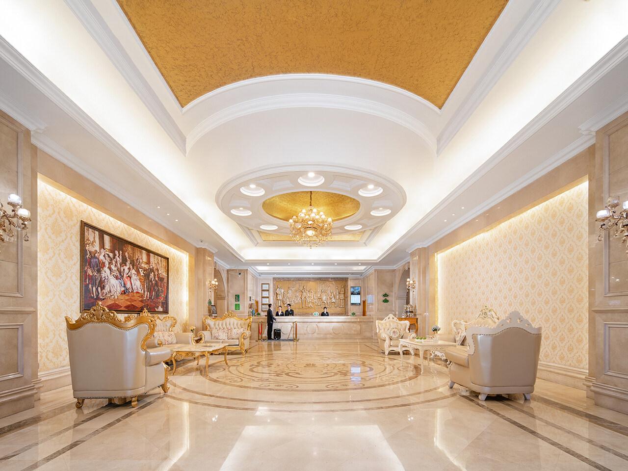 Vienna International Hotel (Chengdu West Railway Station Qingyang Wanda) 9/47