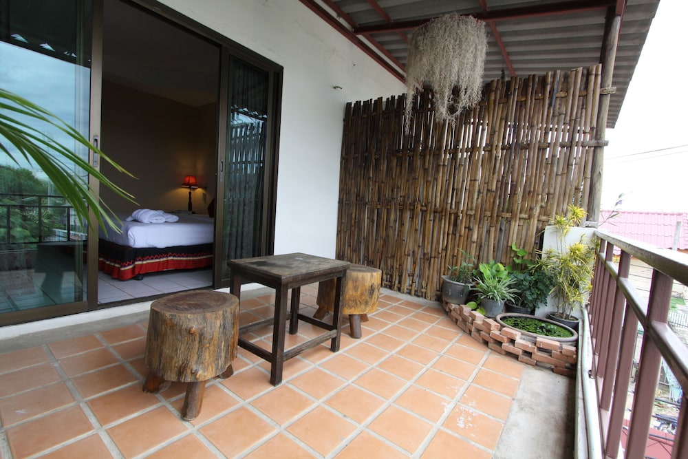 Phumanee Home Hotel 14/19