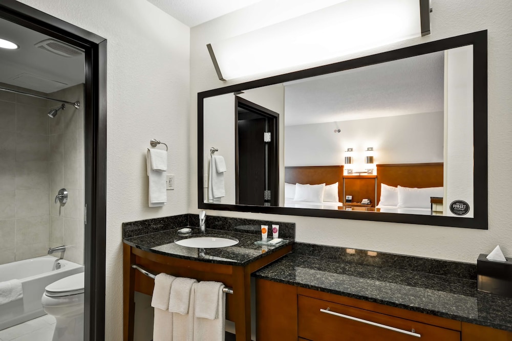 Hyatt Place Chicago/Naperville/Warrenville 14/68