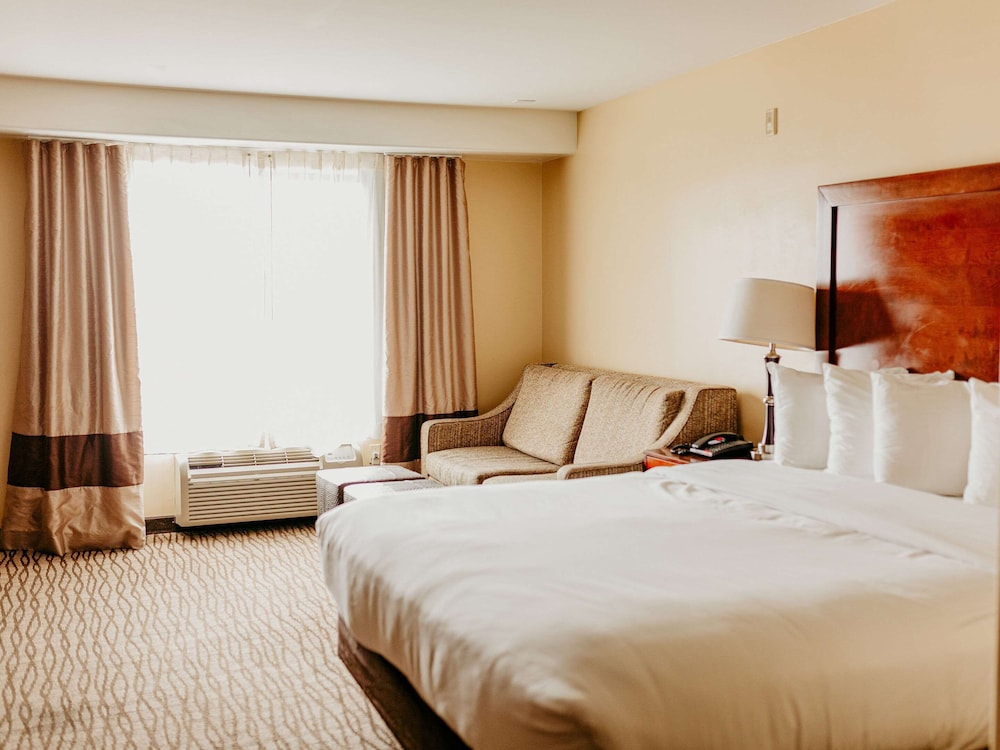 Comfort Inn Pomona near Fairplex 11/46