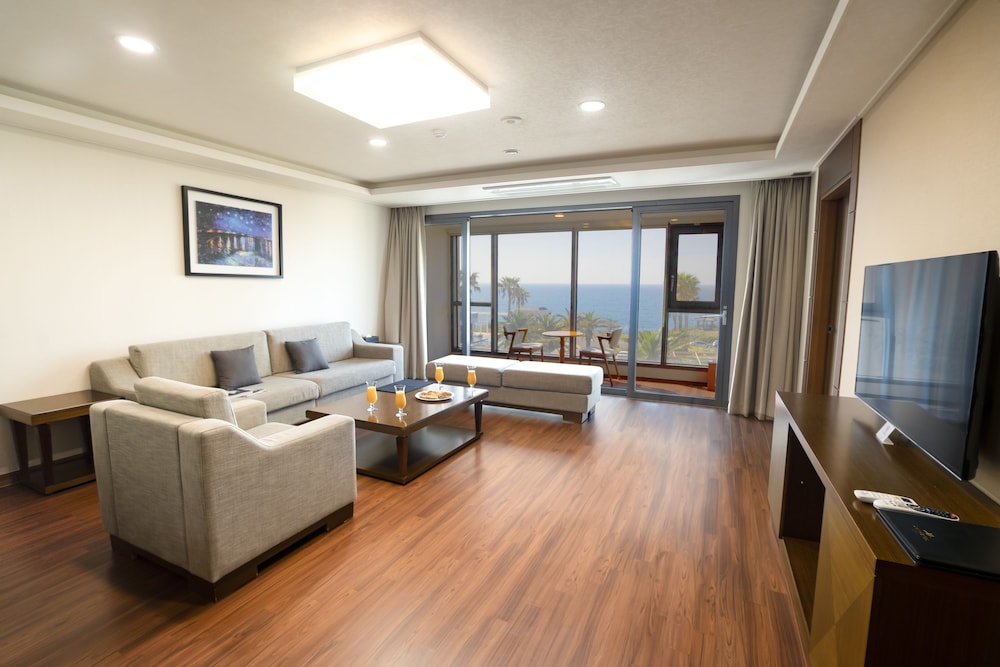 UNI HOTEL JEJU 37/69