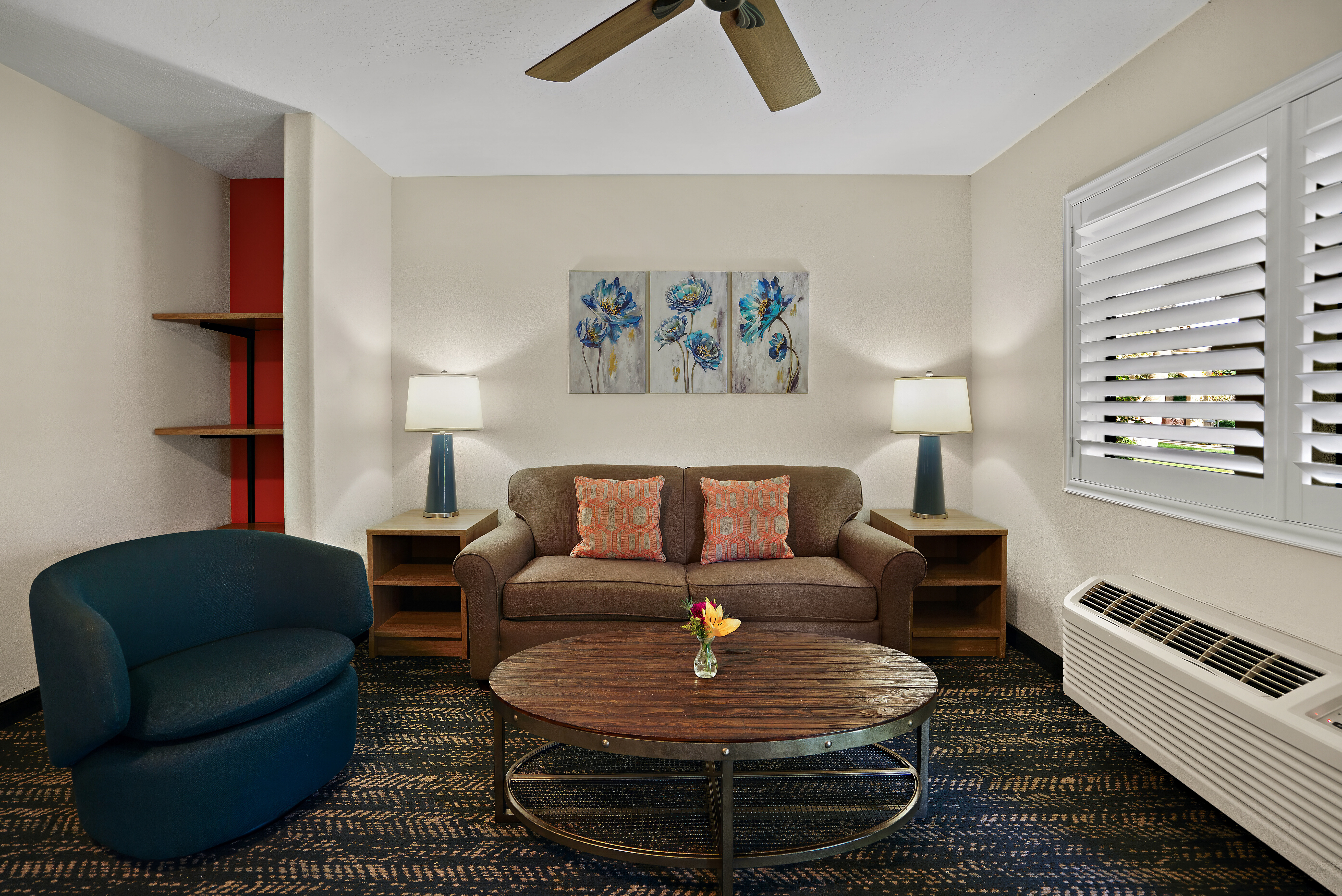 La Fuente Inn Suites 39/65