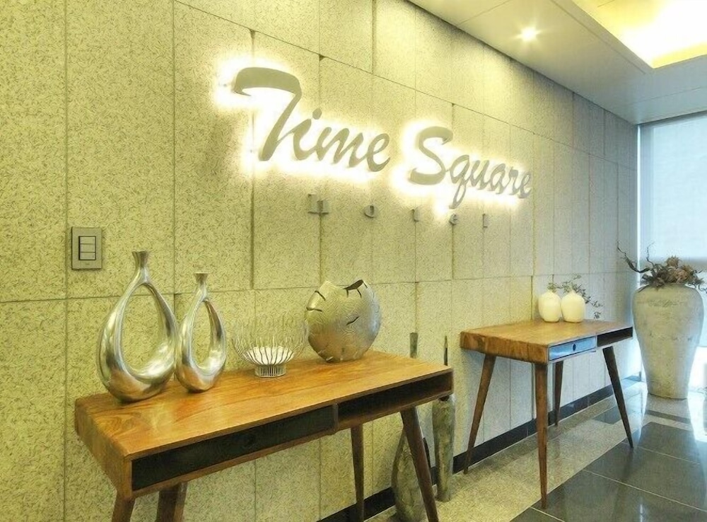 Time Square Hotel 4/25