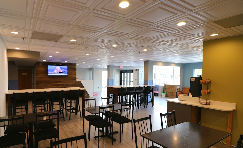 SureStay Plus Hotel by Best Western Sevierville 30/39
