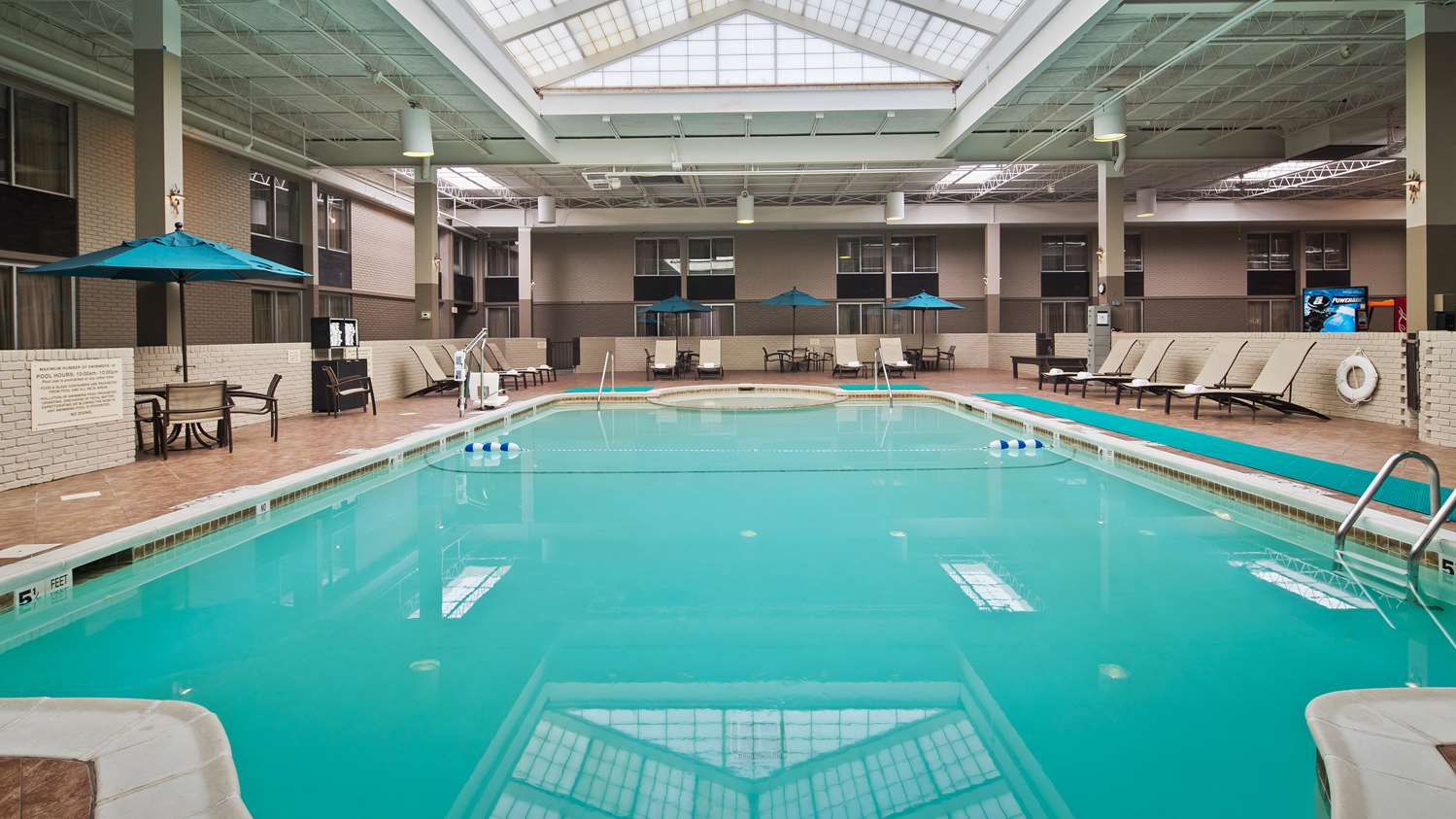 Kingston Hotel And Conference Center 12/28