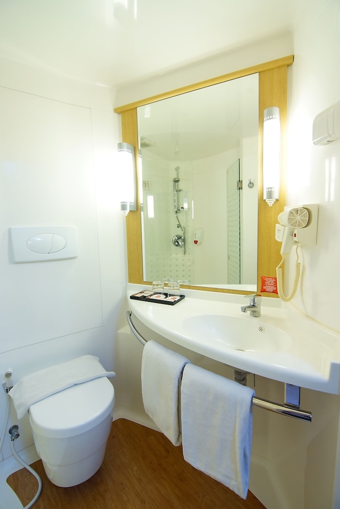 Ibis Surabaya City Center 16/61