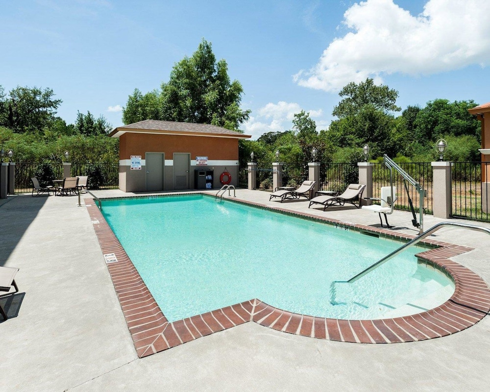 Comfort Suites Oil Center 5/60