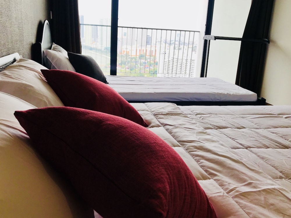 The Landmark Studio Suite 15/50