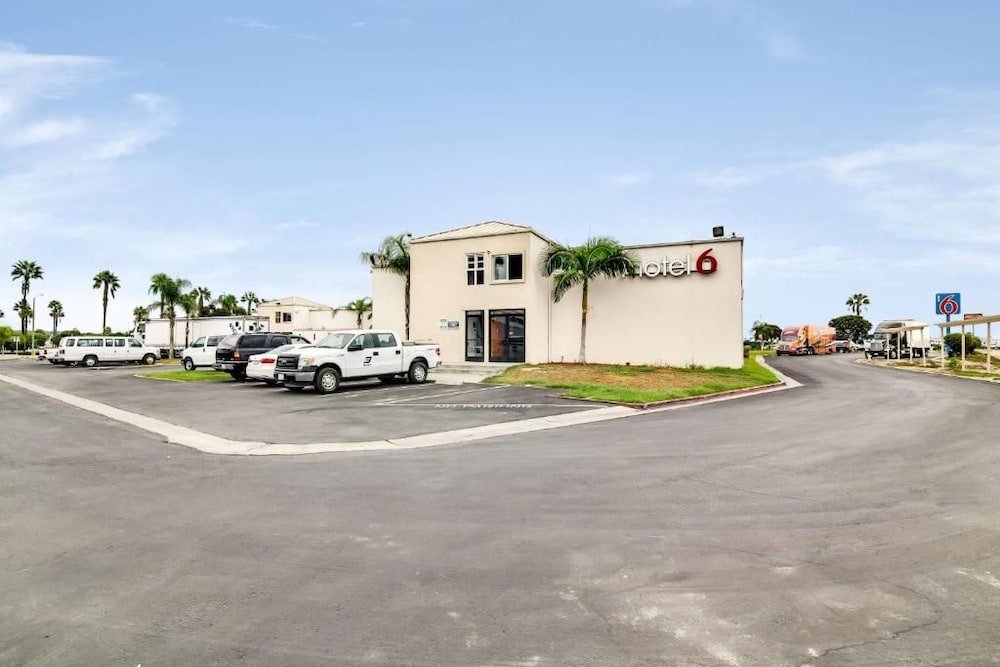 Motel6 Carson, CA 45/59