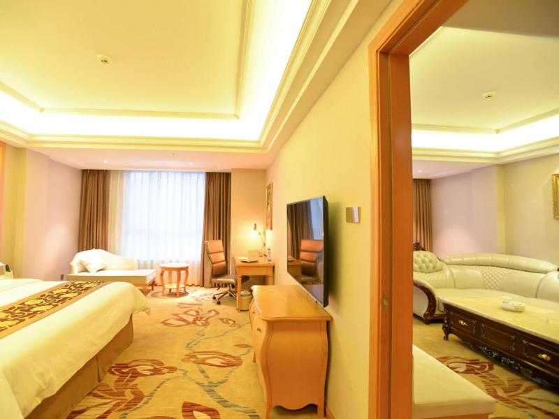 Vienna Hotel (Shantou Chaoyang Mianxi Road) 21/30