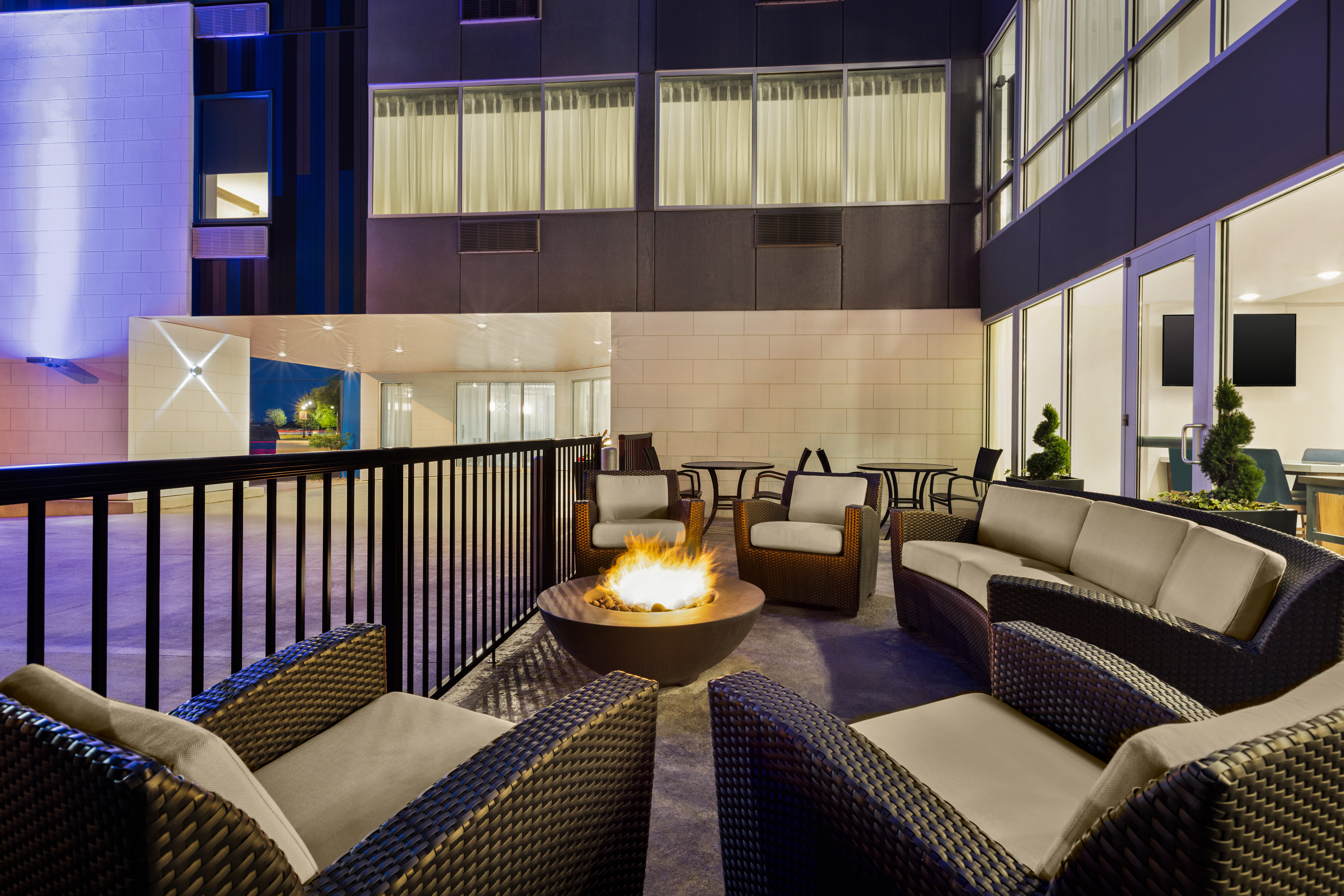 Holiday Inn Express & Suites Evansville Downtown, an IHG Hotel 15/33