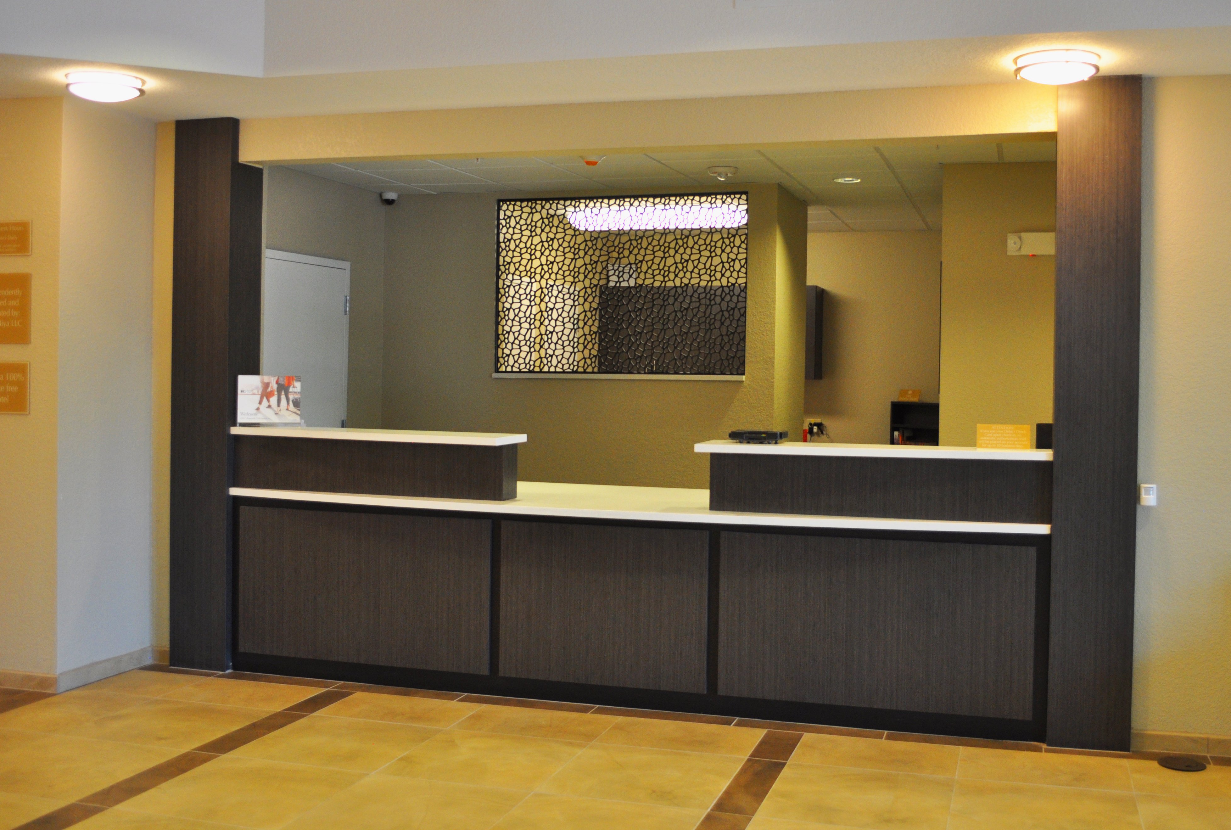 Candlewood Suites BAY CITY 2/14