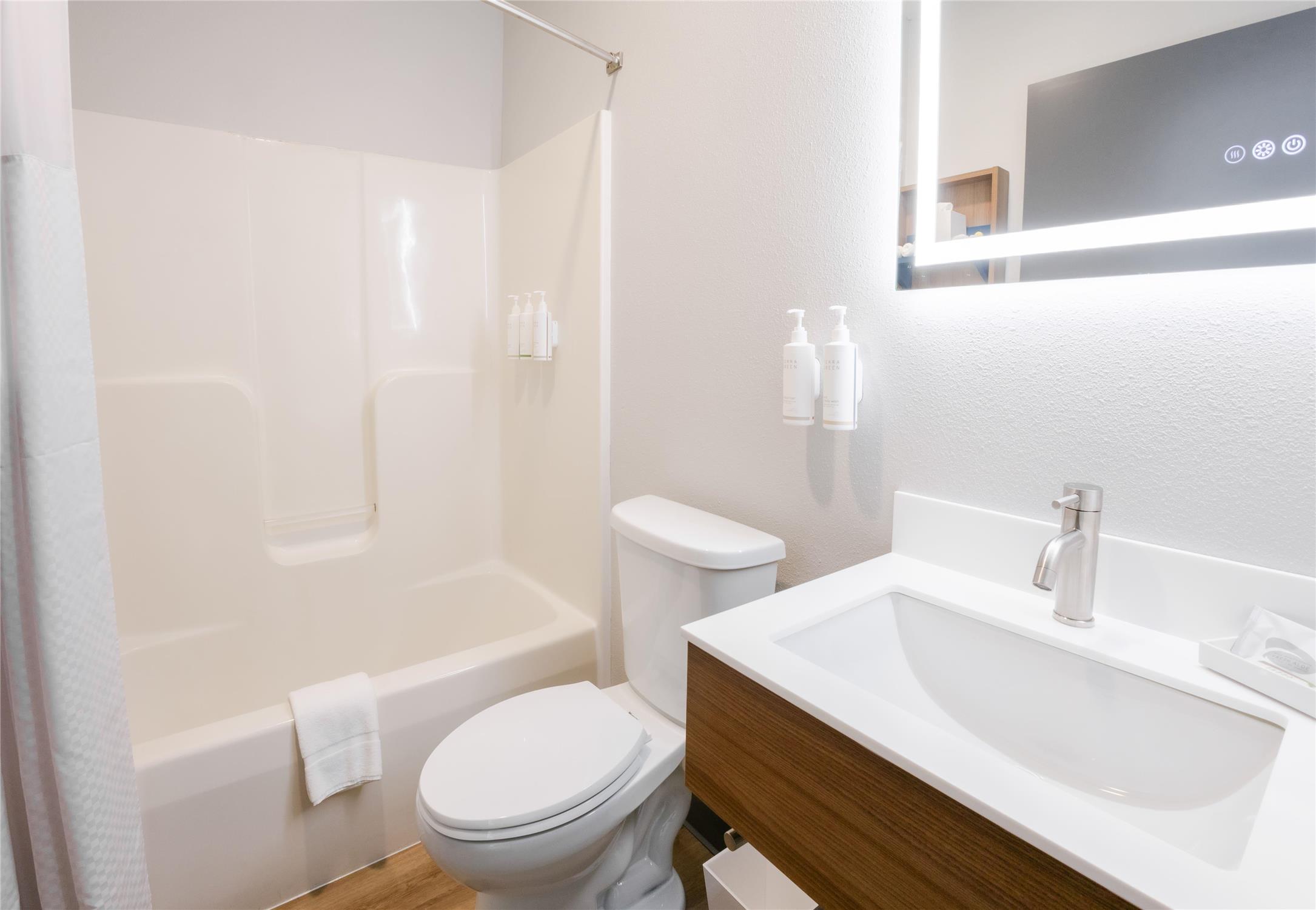 Microtel Inn & Suites by Wyndham Wellsville 32/34