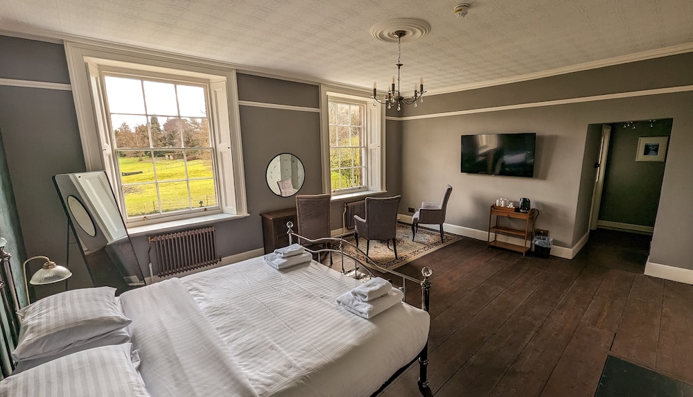 Alison House Hotel 3/50