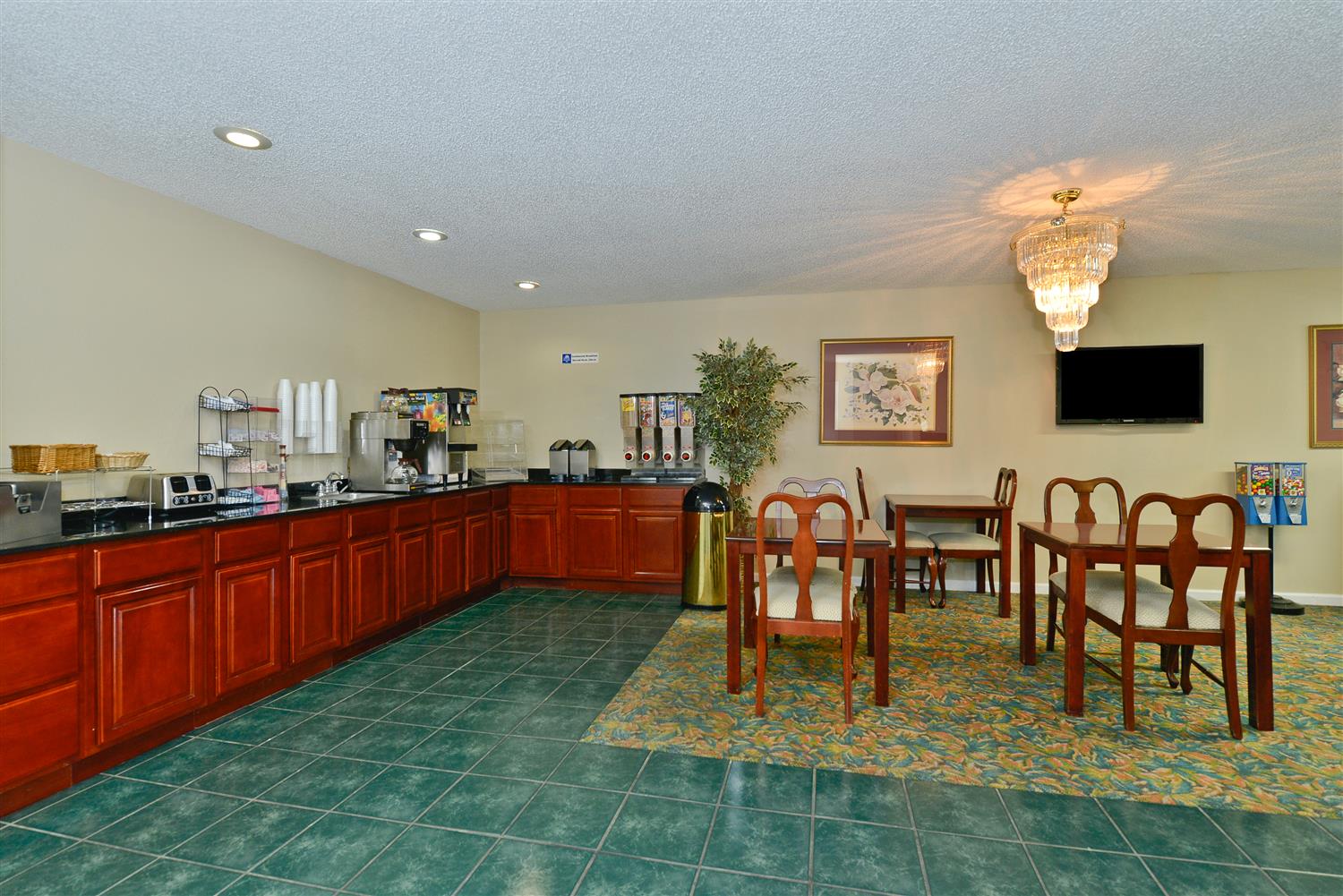 Americas Best Value Inn Hazlehurst Ga 21/26