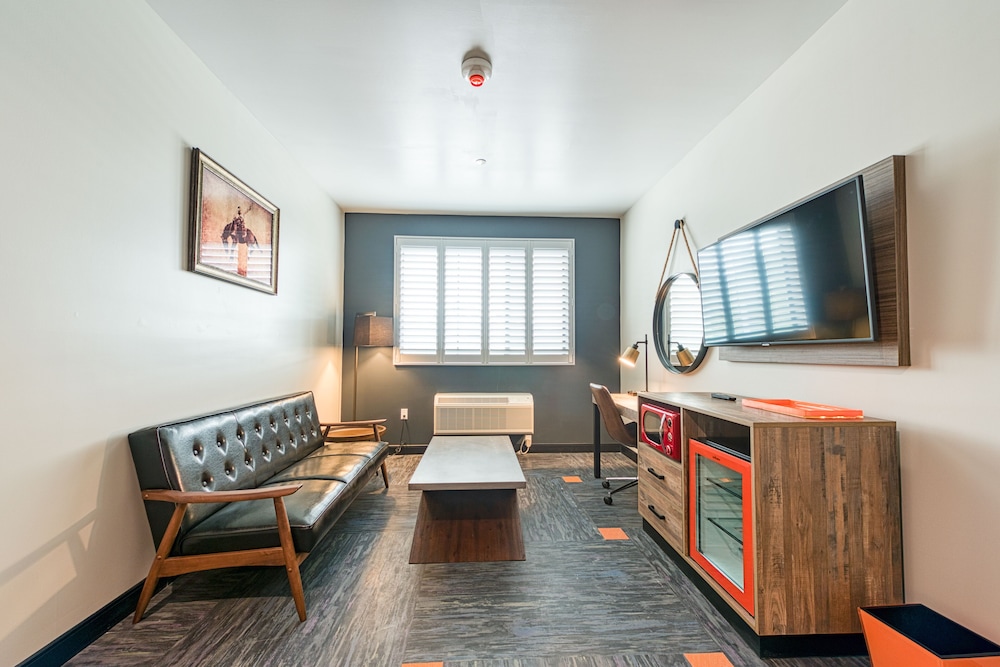 Hotel Lexen - Newhall 24/48
