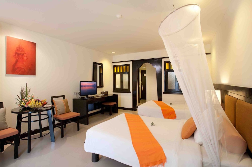 Woraburi Phuket Resort And Spa 24/75