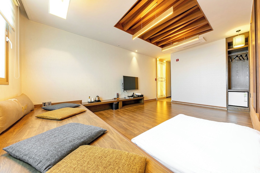 Yeosu Stay Hotel 20/53