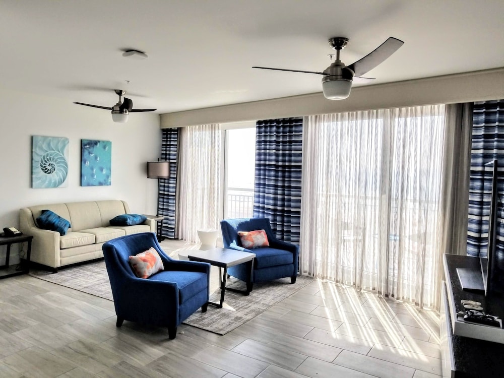 Provident Oceana Beachfront Suites 55/77