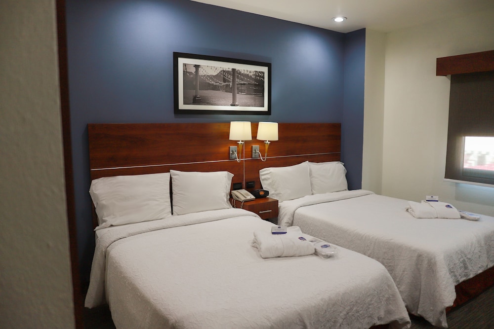 Hampton Inn by Hilton San Juan Del Rio 8/59