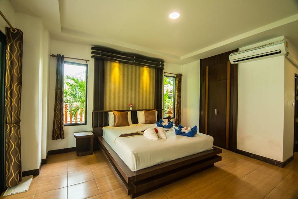 SUPERIOR, DOUBLE BED, GARDEN VIEW