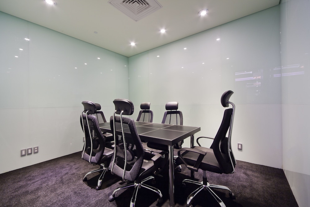 Fx Hotel Taipei Nanjing East Road Branch 44/67