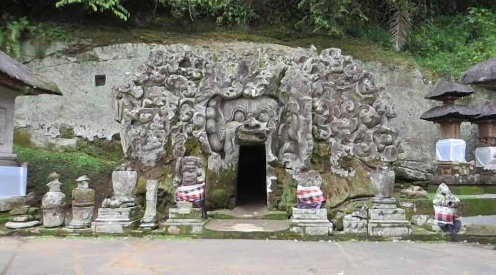 Hotel Gianyar 3/59