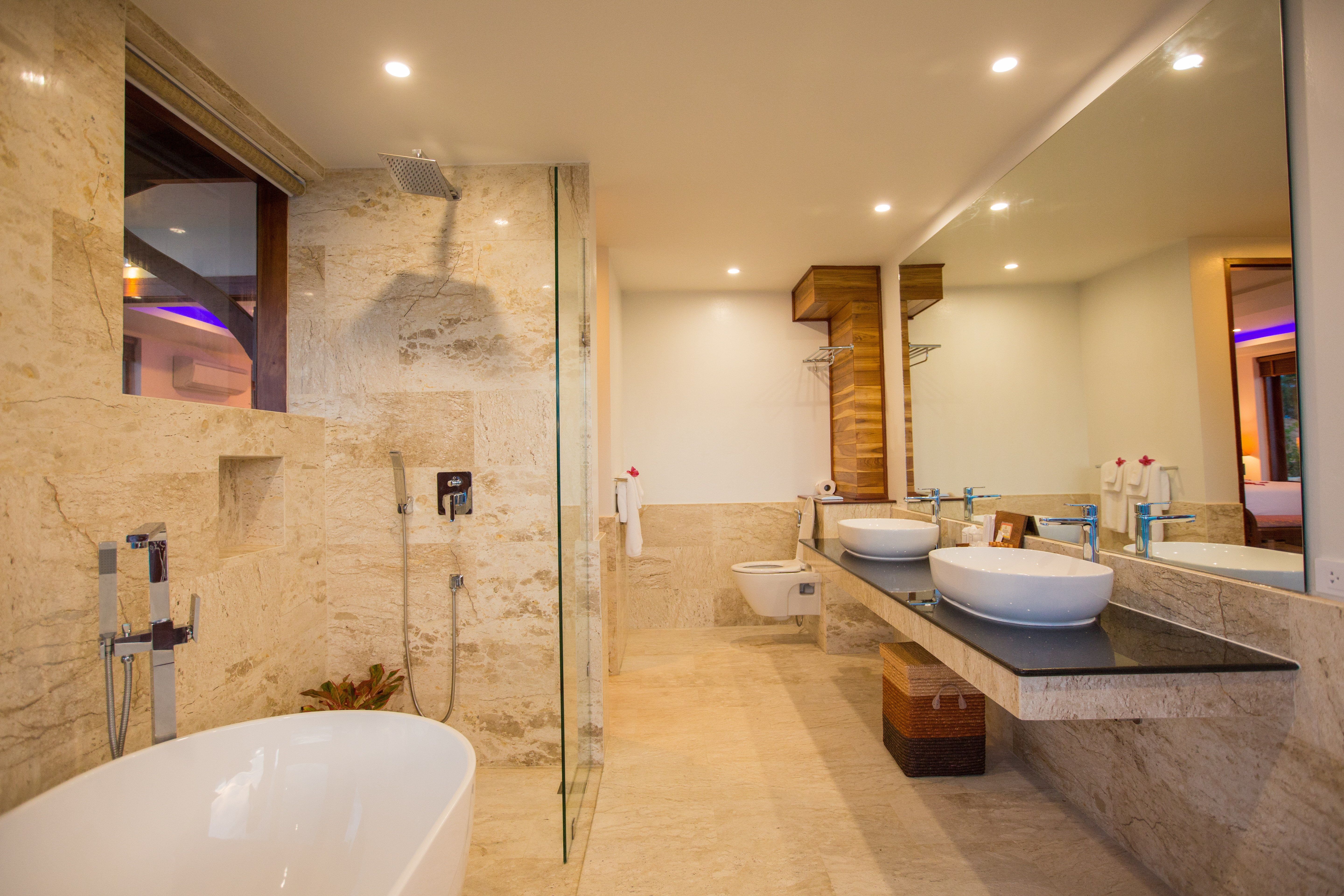 2 Bedrooms, Grand, Pool, Villa