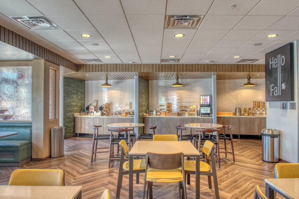 Fairfield Inn & Suites By Marriott Appleton 36/37