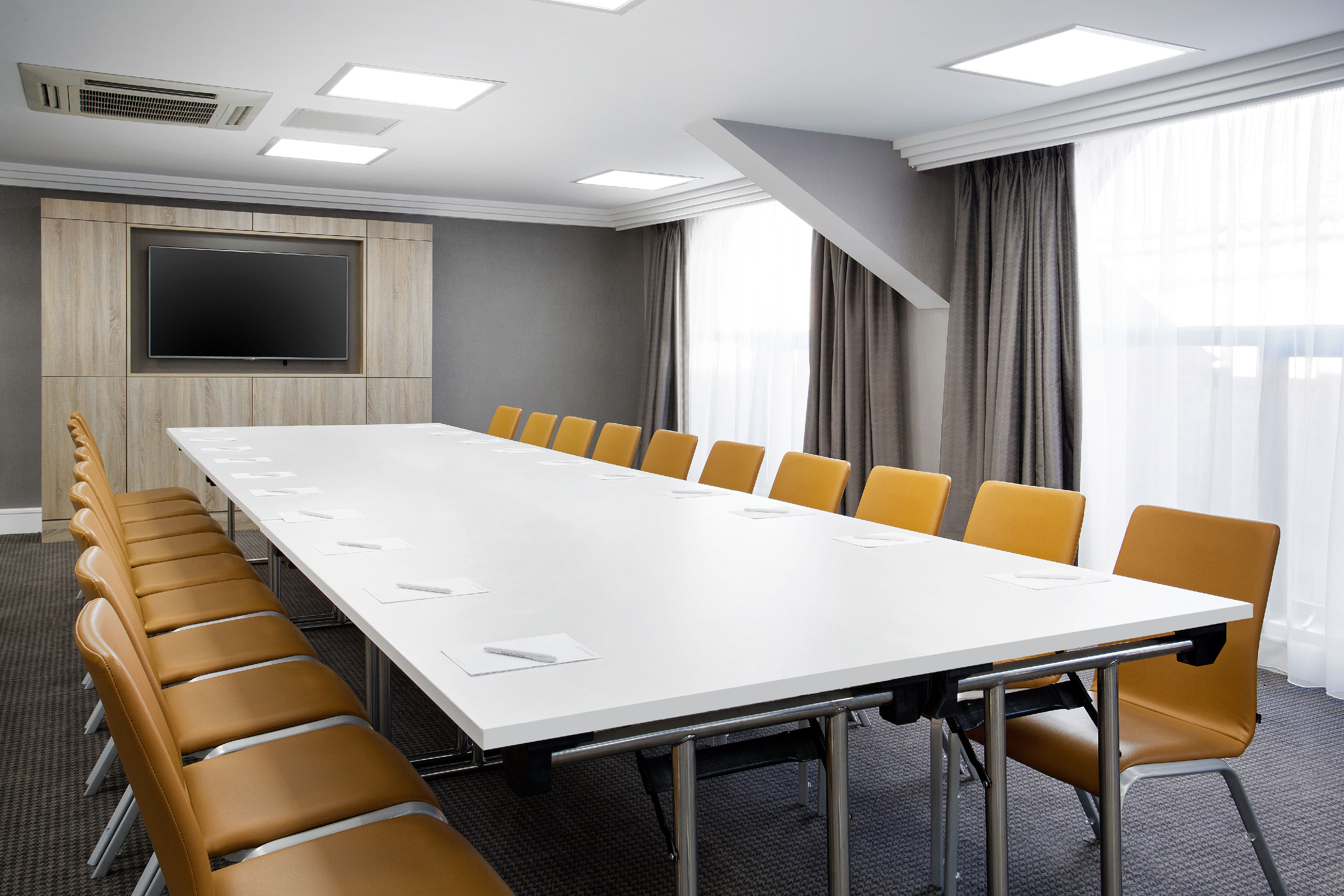 Leonardo Hotel and Conference Venue Hinckley Island 54/60