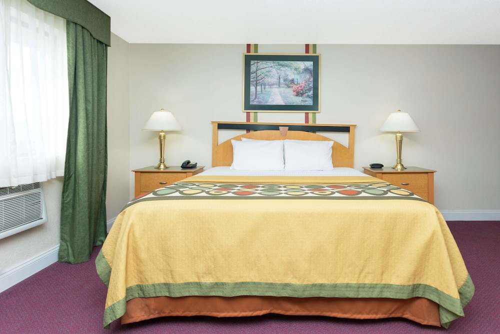 Super 8 By Wyndham Anderson/Clemson Area 18/38