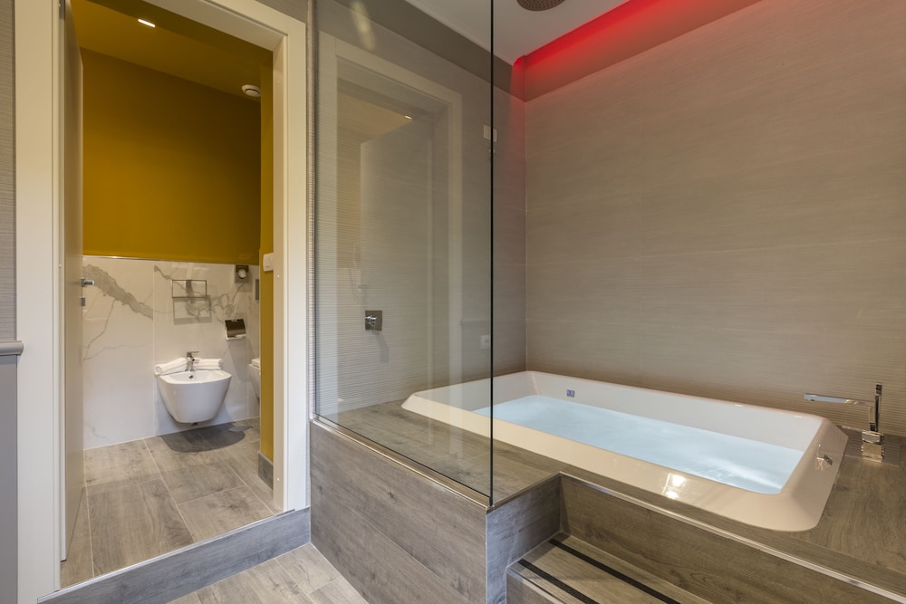 San Carlo Suite 17/71