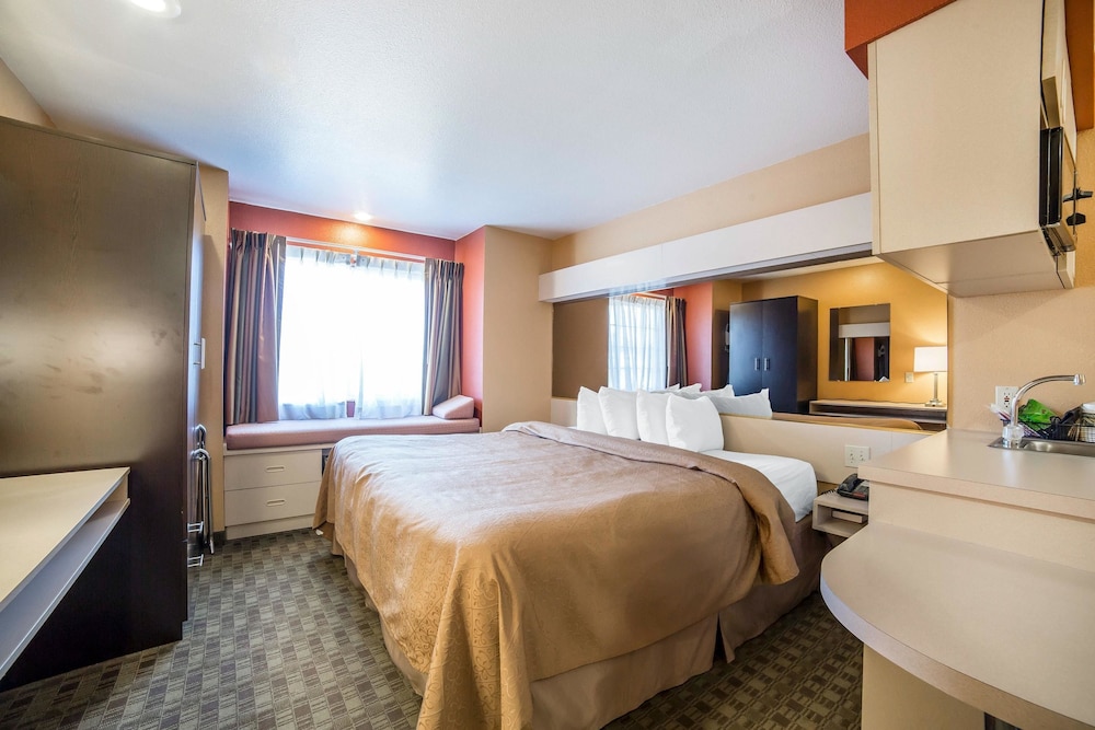 Quality Inn and Suites Elko 6/36