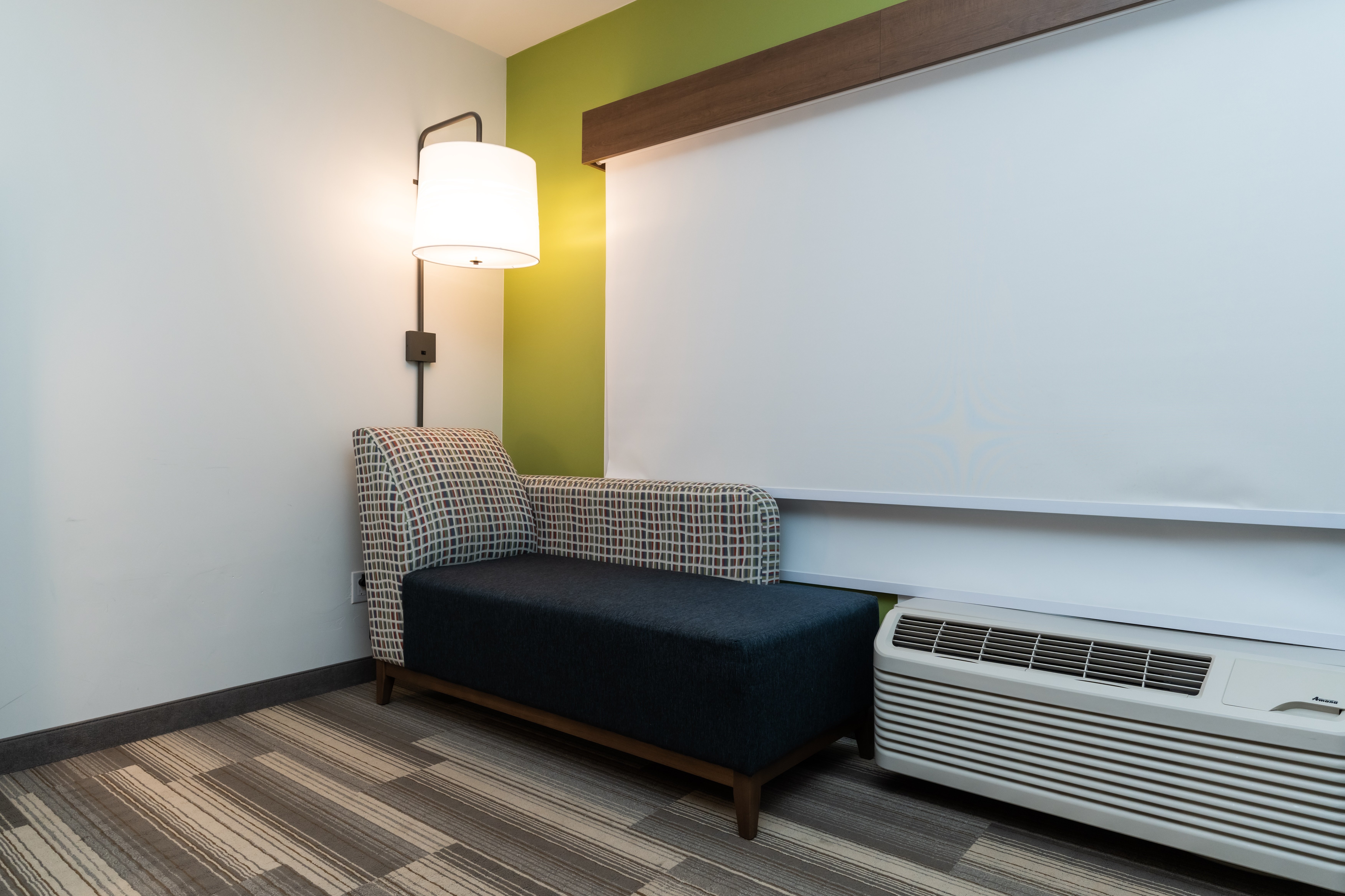 Holiday Inn Express And Suites Edmonton Sw Windermere 50/78