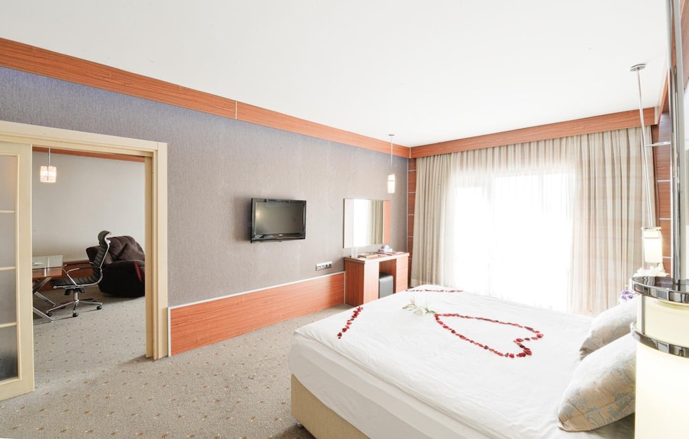 Anadolu Hotels Esenboga Thermal 11/50